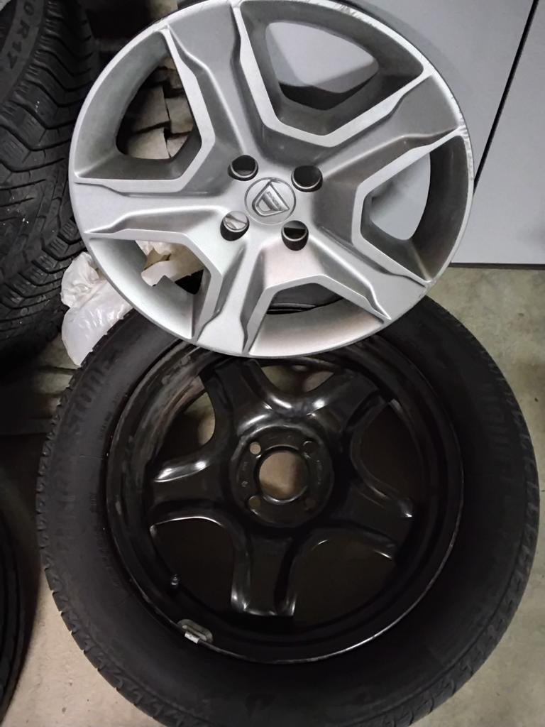Roues complètes pour dacia sandero ou renault, Enlèvement, Pneu(s)