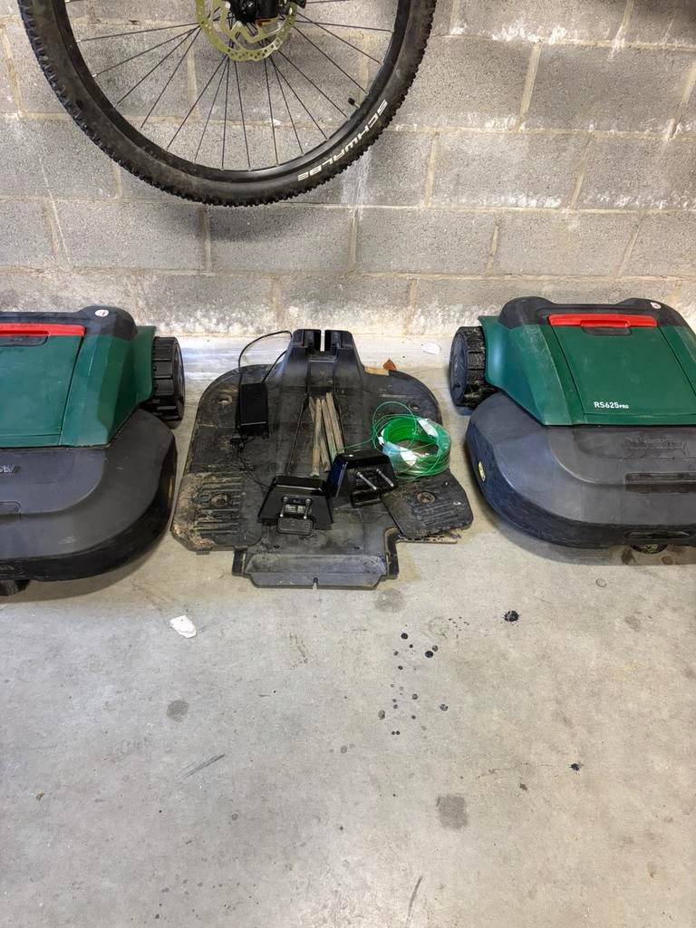 Robomow rs625pro en rs615u. Goed voor onderdelen, Enlèvement, Utilisé, Plus de 25 cm