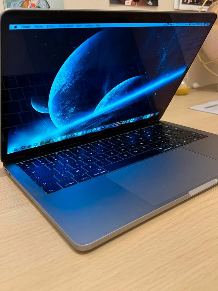 Mac book pro 2017 problème affichage, Informatique & Logiciels, Ordinateurs portables Windows, Comme neuf, Enlèvement