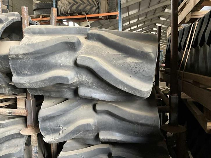 Tracteur chenille en 2 pièces, Articles professionnels, Agriculture | Tracteurs, Autres marques, Utilisé