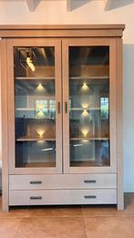 Vitrinekast Theuns (134x198) – Softclose & Verlichting, Huis en Inrichting, Kasten | Vitrinekasten, Ophalen, Zo goed als nieuw