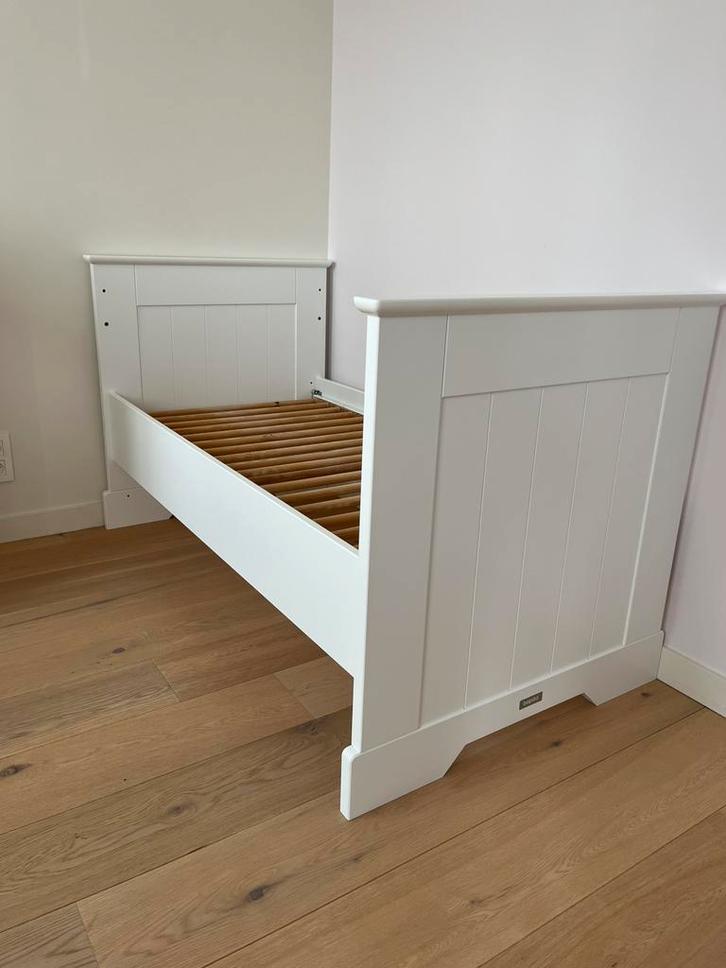 Kinderbedje Bopita Narbonne 140 x 70cm - incl matras!, Enfants & Bébés, Chambre d'enfant | Lits, Comme neuf, Matelas, Enlèvement