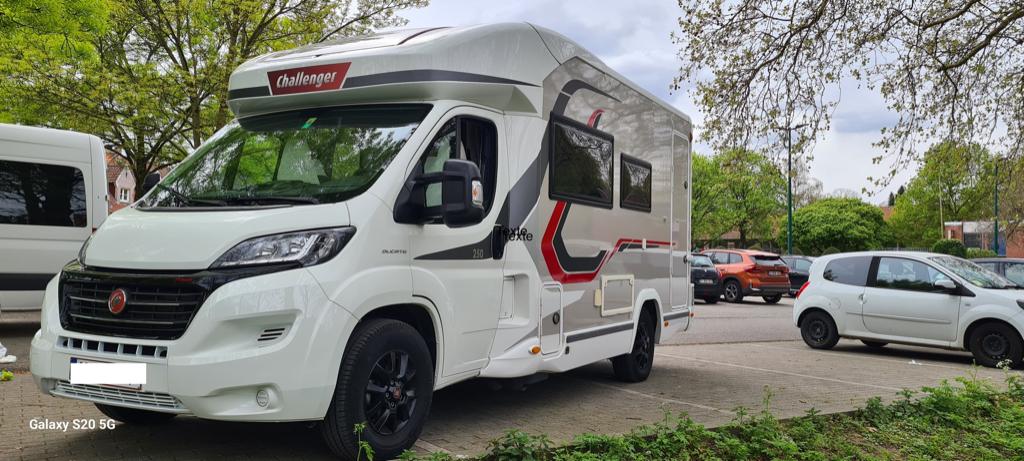 Camping Car VIP. 250 Automatique 2021 Euro 6, Jusqu'à 4, Fiat, Serrures de sécurité, Intégral