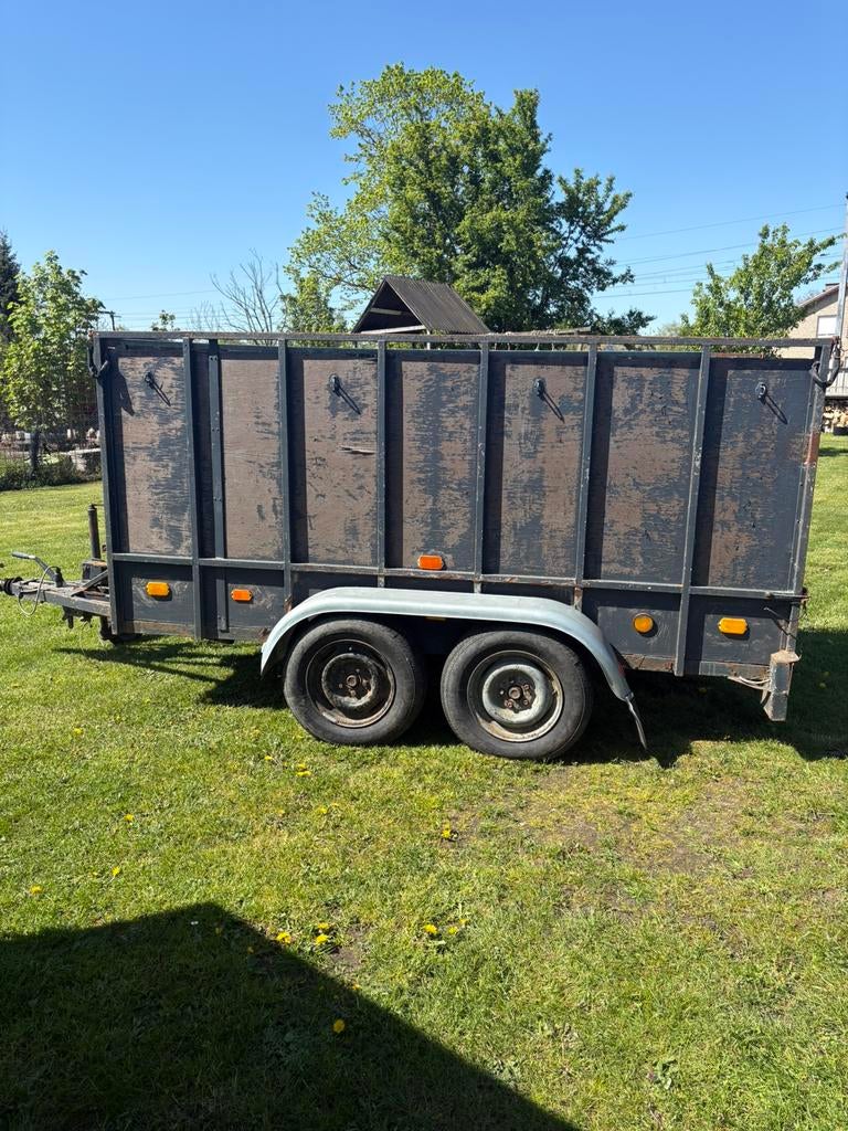 Dubbelas geremde aanhangwagen, Ophalen, Gebruikt