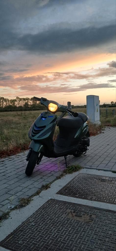 Zip 4t, Fietsen en Brommers, Scooters | Piaggio, Zip, Ophalen
