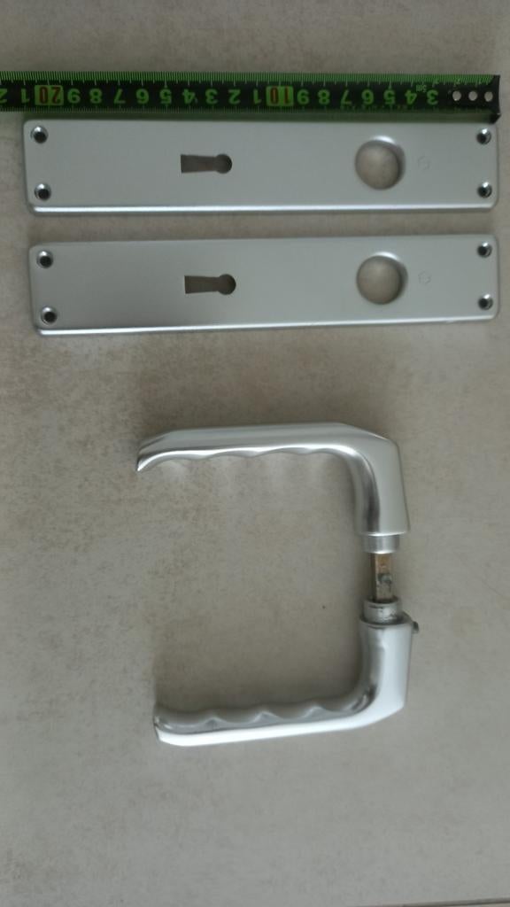 5 paires de poignées de porte, Enlèvement