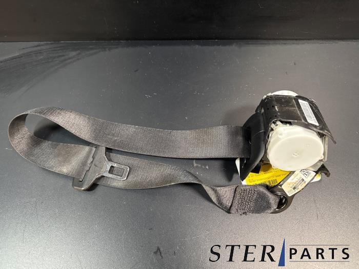 Ceinture de sécurité arrière centre d'un Mercedes C-Klass, 3 mois de garantie, Utilisé, -, -