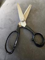 Zig zag knipschaar om stoffen te knippen. Af te halen in Roe, Hobby en Vrije tijd, Stoffen en Lappen, Ophalen