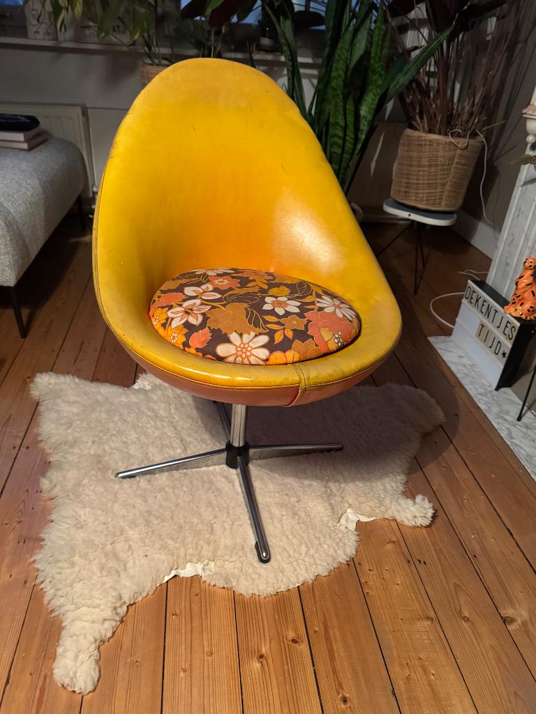 Vintage draaistoel geel/oranje, Ophalen, Huis en Inrichting