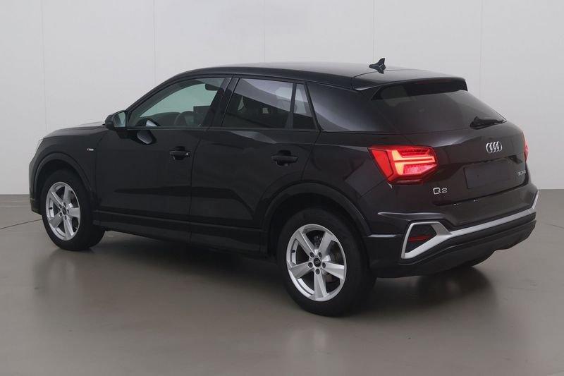 Audi Q2 35 tfsi business edition s line 150 AT, Auto's, Audi, Automaat, 1380 kg, 4 cilinders, Overige bekleding