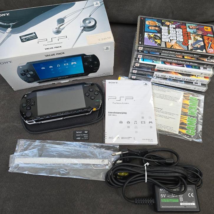 PSP 1000 met doos en spellen, Games en Spelcomputers, Spelcomputers | Sony PSP, Gebruikt, PSP, Zwart, Met games, Ophalen of Verzenden