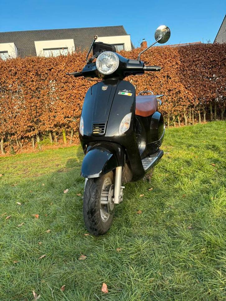 NECO AZZURO 50 A Klasse ZONDER RIJBEWIJS, Fietsen en Brommers, Snorfietsen en Snorscooters, Gebruikt, Overige merken, Benzine