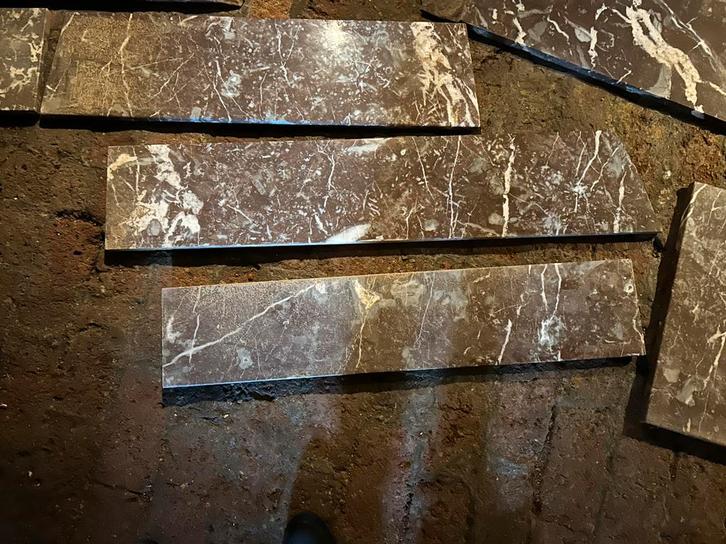 Tablettes en marbre rose, Bricolage & Construction, Dalles & Carrelages, Utilisé, Autres types, Marbre, Enlèvement