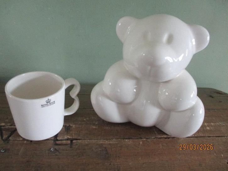 Ours et mug Royal Boch, Collections, Statues & Figurines, Comme neuf, Animal, Enlèvement ou Envoi
