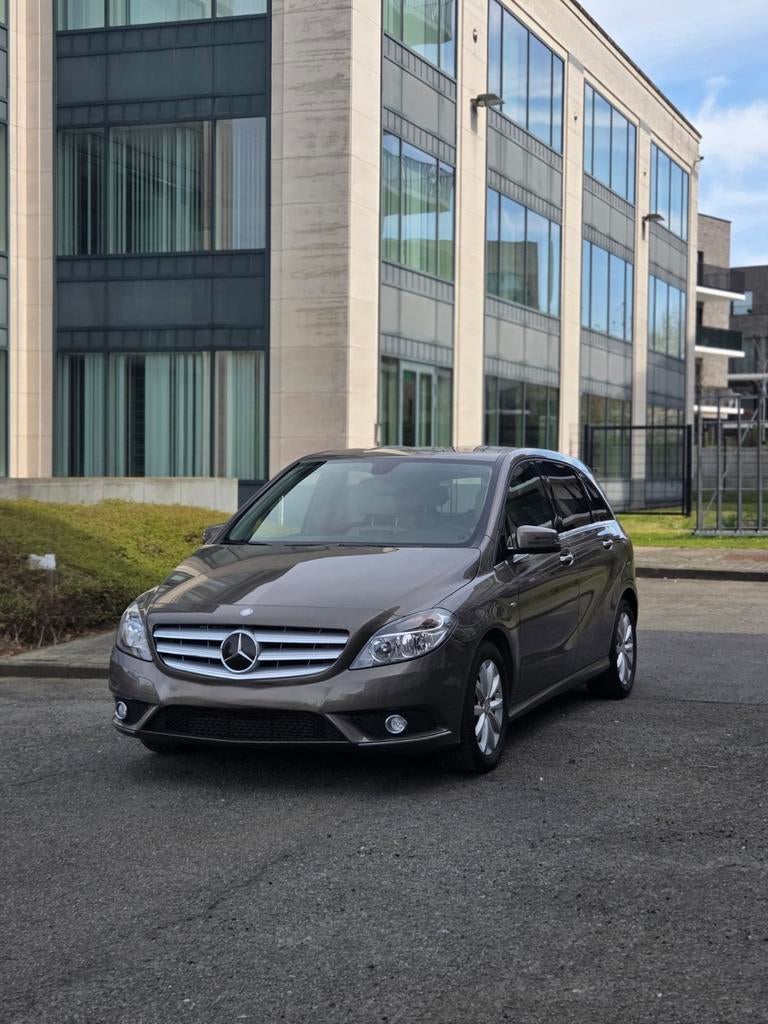 Mercedes B180 Benzine-automaat-40.000km, Autos, Mercedes-Benz, Entreprise, Classe B, ABS, Caméra de recul, Régulateur de distance