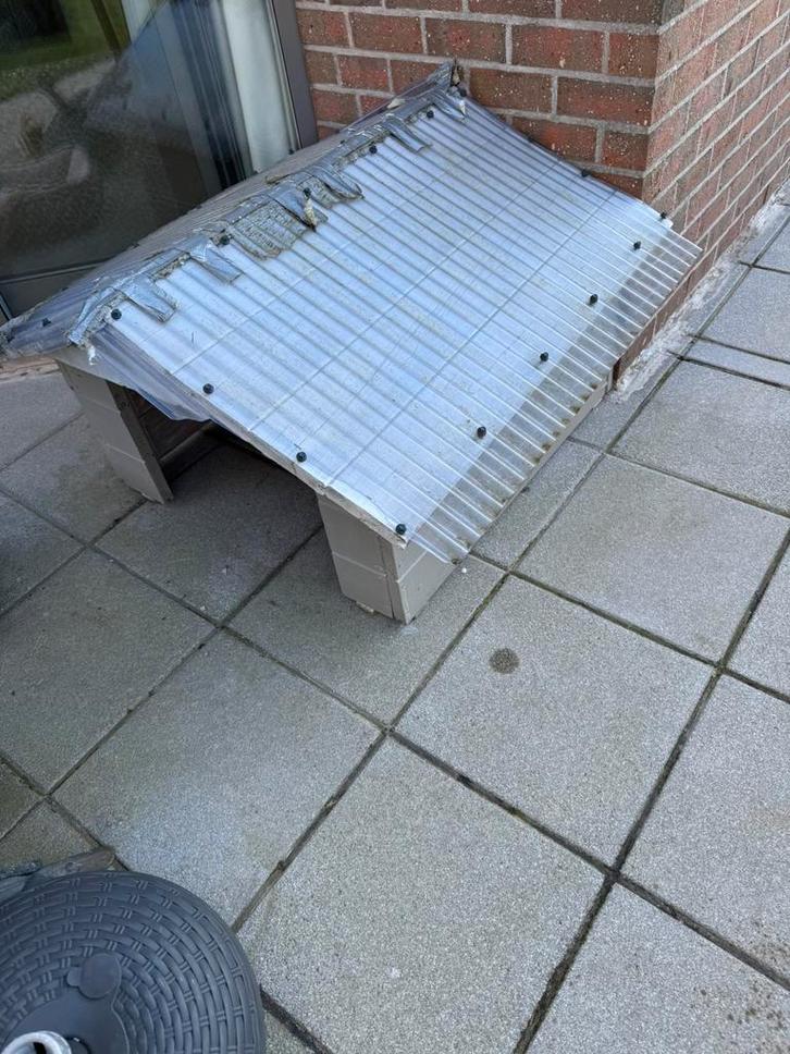 Hokje of garage voor robotmaaier, Dieren en Toebehoren, Knaagdieren en Konijnen | Hokken en Kooien, Zo goed als nieuw, Ophalen