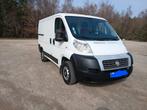 Le frigo Fiat Ducato Euro5 est inspecté pour la vente