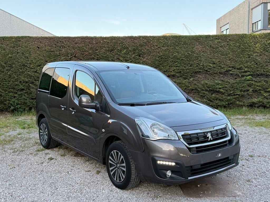 Peugeot Partner Tepee 1.6 e-HDi Automaat, Achat, Euro 6, Entreprise, Entretenue par le concessionnaire