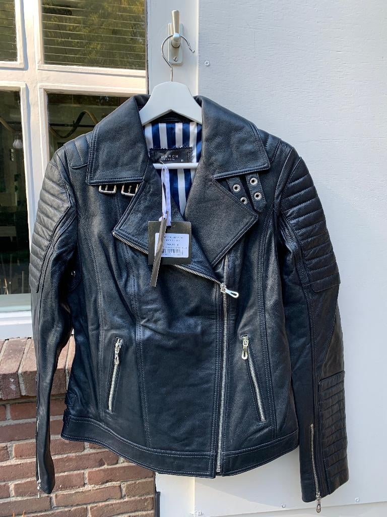 50 X ECHT ZACHT LEDEREN DAMES JACKS IN 2 KLEUREN 36 TOT 42, Zakelijke goederen, Stock en Retail | Partijen goederen, Textiel, Ophalen