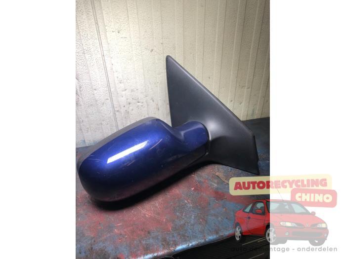 Rétroviseur extérieur droit d'un Renault Megane, Renault, -, 3 mois de garantie, Utilisé