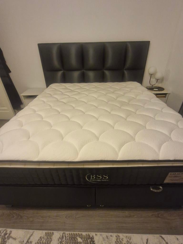 Boxspring Nieuw nieuw 200x200, Ophalen of Verzenden