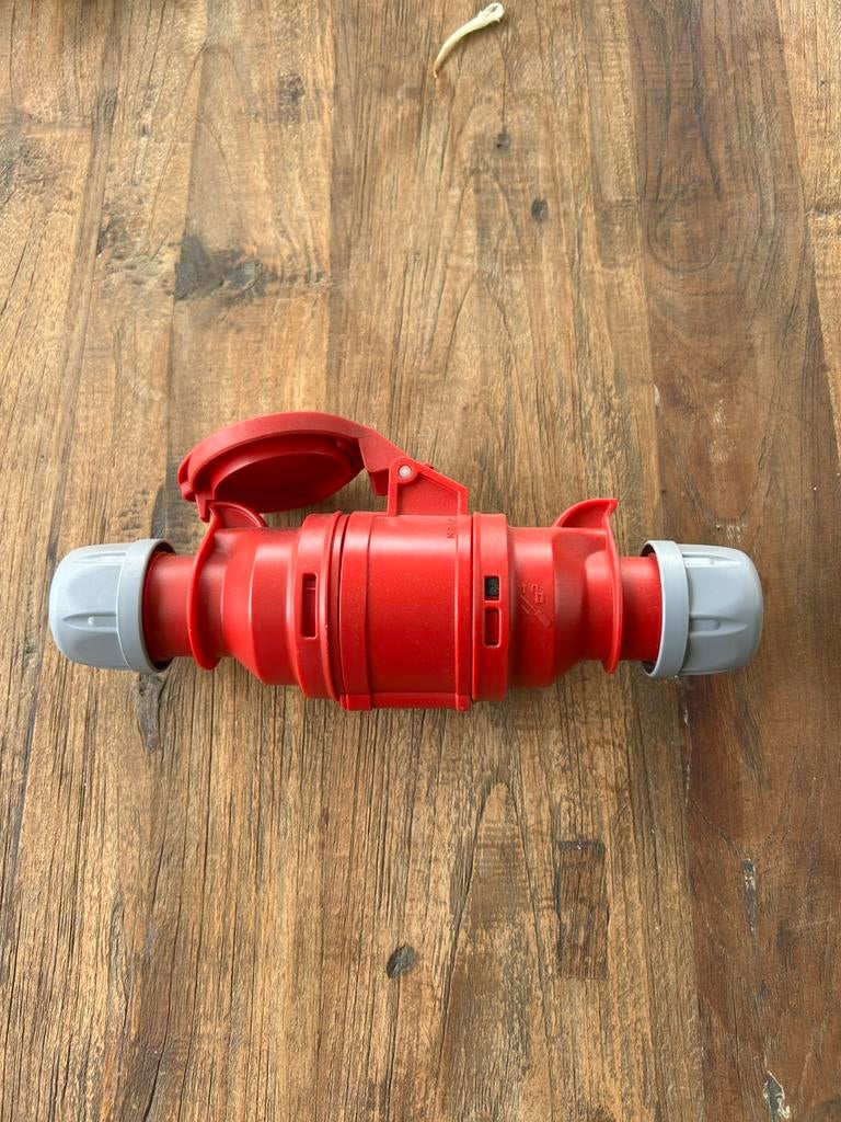 Prise et prise triphasée 16a, Enlèvement ou Envoi, Comme neuf, Prise de courant