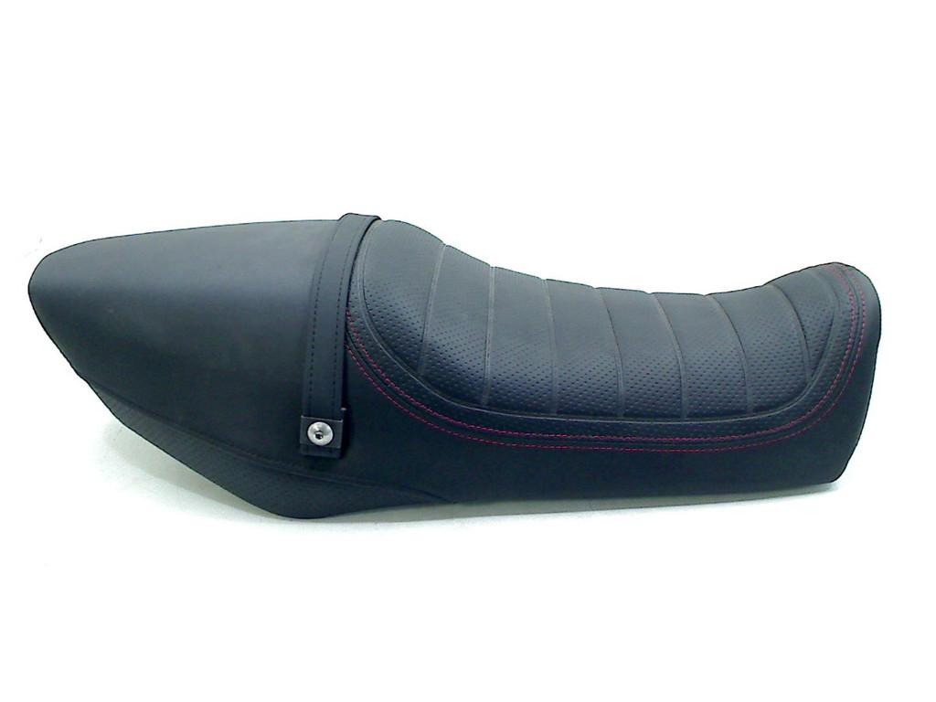 SIEGE COMPLET Yamaha XJR 1200 (01-1970/-) (2PN-00D), Motos, Dhr. S. di Majo, Utilisé, Info@cama-motorparts.nl, P.J. Troelstraweg 8 8
3144 CX  MAASSLUIS, NL