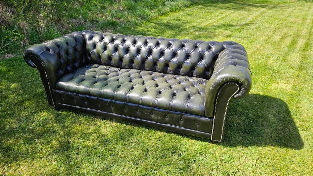Canapé style chesterfield
