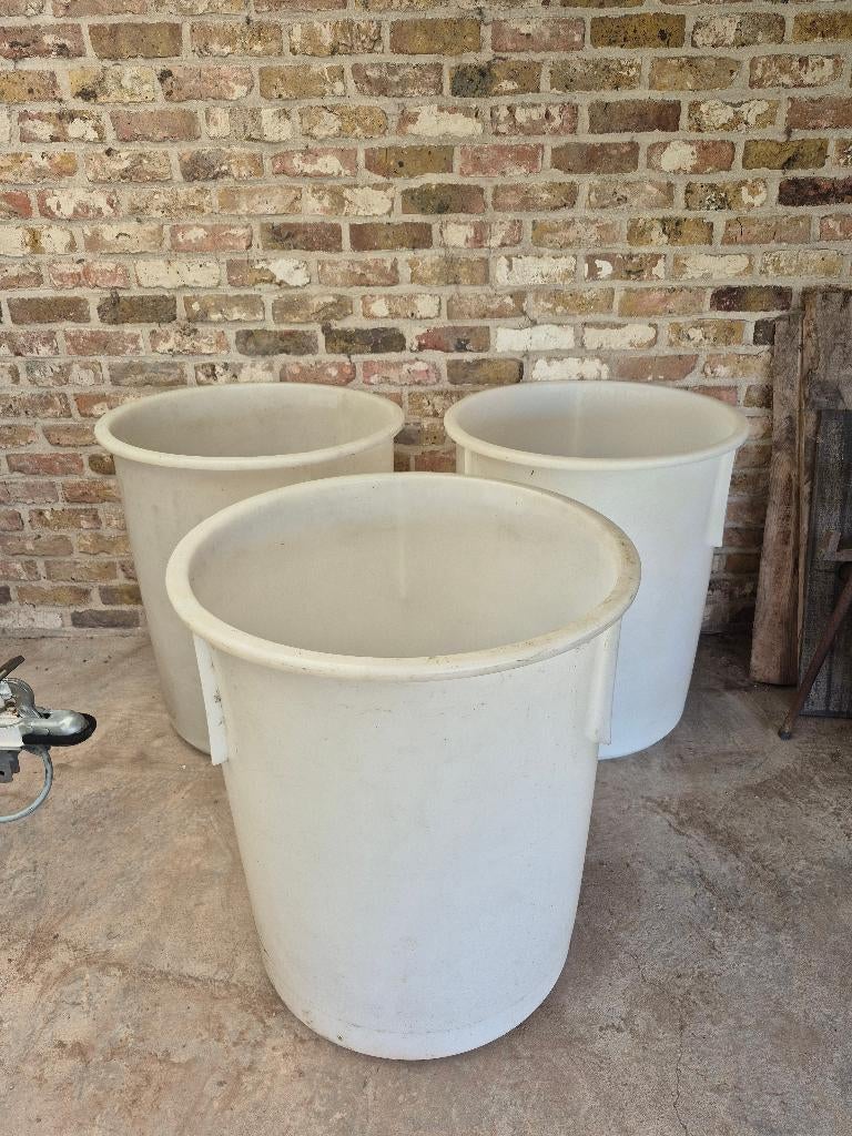 Voedsel container / water opvang container 120 Liter, Ophalen