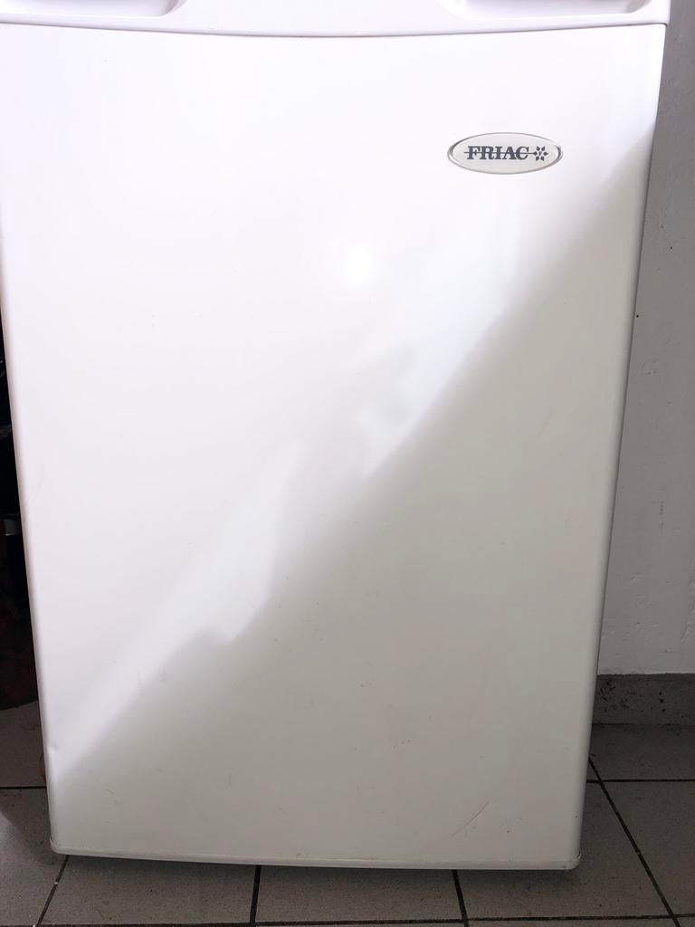 Frigo en diepvries te koop., Ophalen, Gebruikt, Zonder vriesvak, Energieklasse A of zuiniger