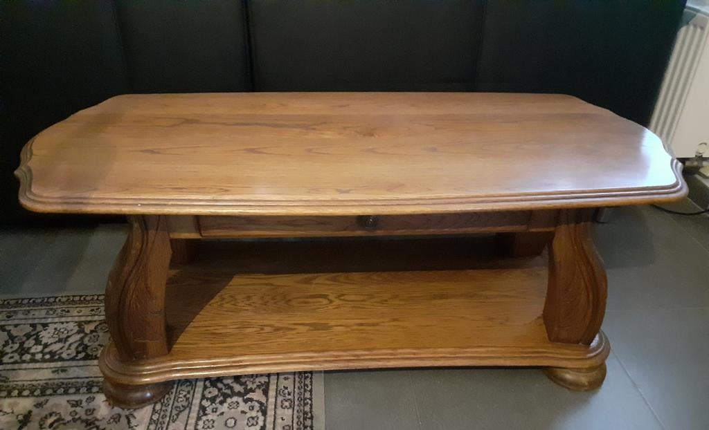 Table basse en chêne avec tiroir et pieds gravés, Waregem, Maison & Meubles, Enlèvement