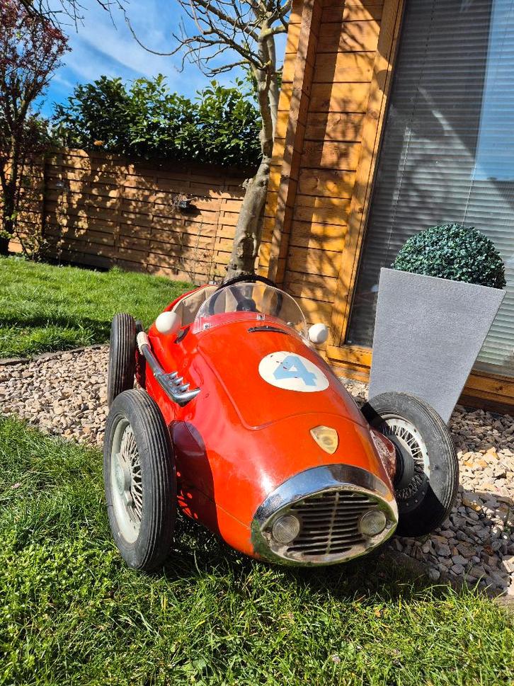 Voiture à pédales ancienne Giordani indianapolis, Antiek en Kunst, Antiek | Speelgoed, Ophalen