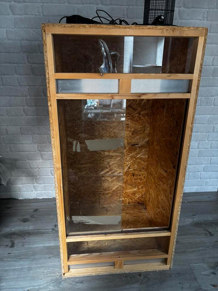 Terrarium osb 60x60x120, Animaux & Accessoires, Reptiles & Amphibiens | Accessoires, Utilisé, Terrarium ou Paludarium, Enlèvement