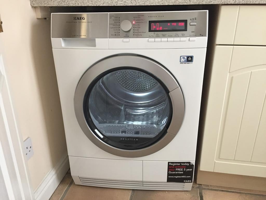 AEG seche linge pompe à chaleur 9kg  A+++, Electroménager, Enlèvement