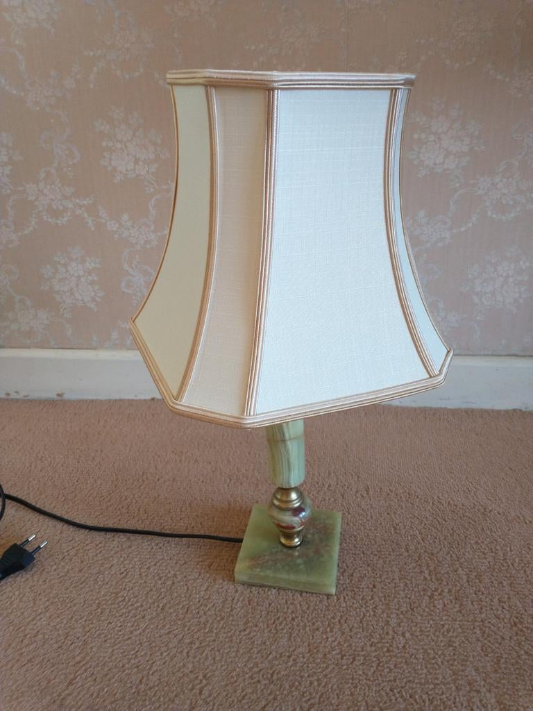 Lampe de table avec base en marbre, Enlèvement