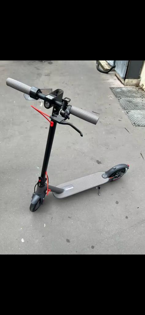 200€  elektrische scooter nooit gebruikt, Fietsen en Brommers, Steps, Zo goed als nieuw, Ophalen