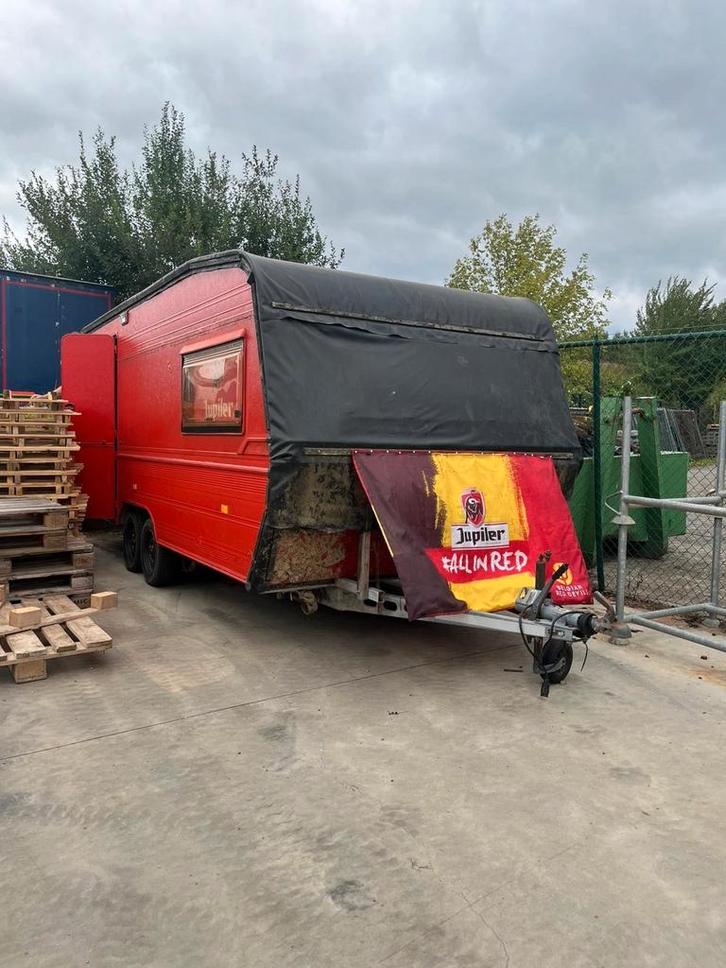 Caravan leeg 5 a 6 slaapplaatsen, Caravans en Kamperen, Caravans, Particulier, Ophalen