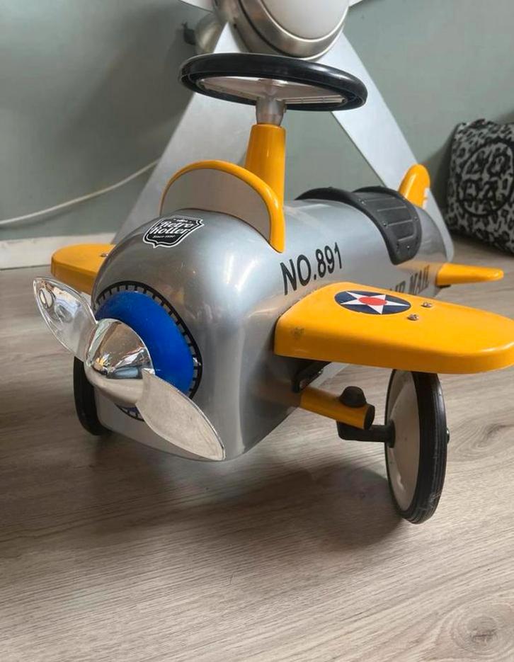 Retro Loopvliegtuig - Piloten in de dop!, Kinderen en Baby's, Speelgoed | Buiten | Voertuigen en Loopfietsen, Zo goed als nieuw