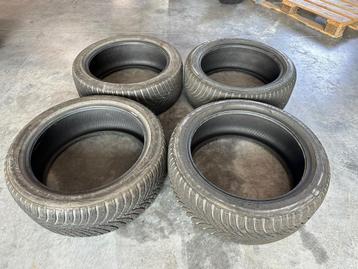 Firestone Winterhawk 235/45 R19 Winterbanden | 6 mm profiel  beschikbaar voor biedingen
