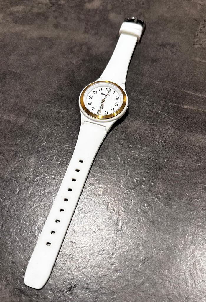 Dames Quarz uurwerk wit, Handtassen en Accessoires, Horloges | Dames, Zo goed als nieuw, Ophalen