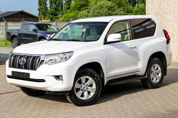Toyota Land Cruiser MANUEEL*CAMERA*LICHTE-VRACHT*APPLE-CARPL beschikbaar voor biedingen