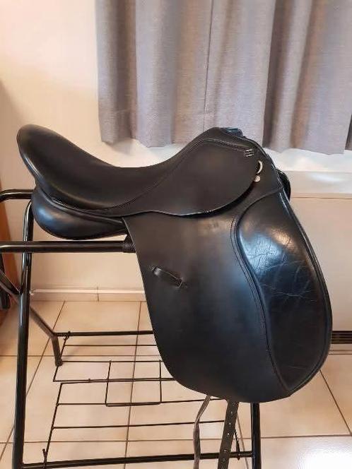 anky Salinero 17.5 dressuurzadel, Dieren en Toebehoren, Paarden en Pony's | Hoofdstellen en Tuigage, Zo goed als nieuw, Dressuur