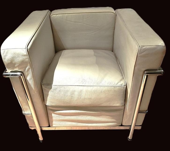 Replica CORBUSIER LC2 type zeteltjes in wit leder, Antiek en Kunst, Antiek | Meubels | Stoelen en Sofa's, Ophalen