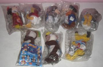 Disneyland parijs complete series McDonald's Happy Meal 2000 disponible aux enchères