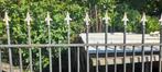 Smeedijzeren poort en omheining, Ophalen
