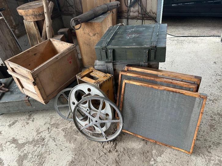 Lot kisten en decoratie en zuilen, Antiek en Kunst, Curiosa en Brocante, Ophalen