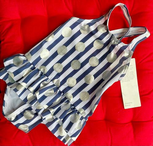 NIEUW badpakje, zwembroekje, 74-80, handdoek, parasolletje, Kinderen en Baby's, Babykleding | Baby-zwemkleding, Maat 74, Meisje