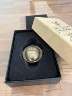 The Hobbit: Bilbo Baggins Acorn Button Pin, Ophalen, Nieuw