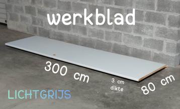 Werkblad 300 x 80 x 3 cm grijs beschikbaar voor biedingen