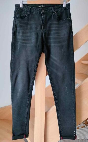 Skinny jeans maat 40. Toxik. Met hoge taille. Diamantjes aan beschikbaar voor biedingen